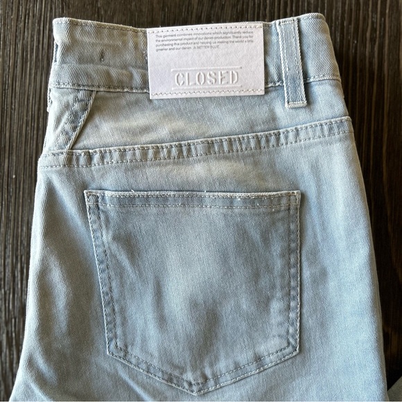 CLOSED Size 28 Light Blue Raw Hem High Rise Baker Jeans! - Picture 7 of 7